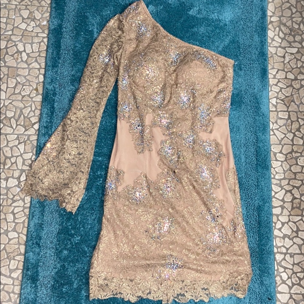 JOVANI size 4 LACE dress with crystals